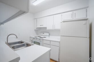 Interior Photo - Raghu Apartments In Spring Branch