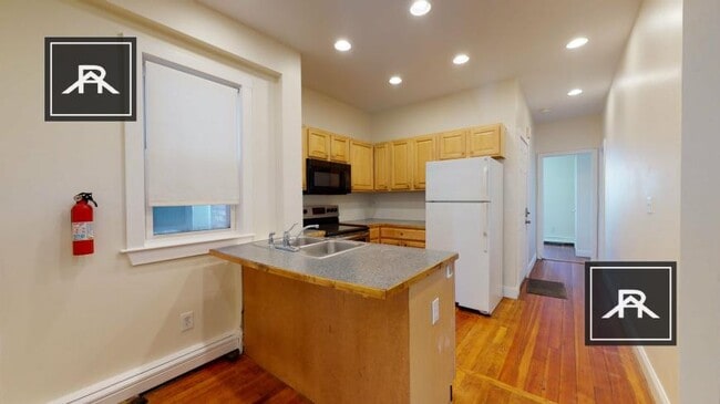 Building Photo - 4 bedroom in Allston MA 02134