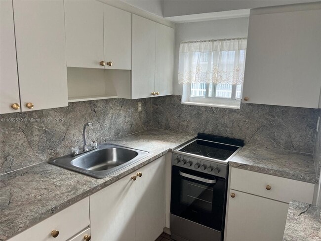 Foto del edificio - 6055 NW 37th St