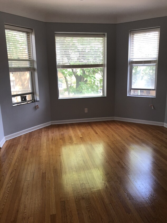 Primary Photo - 4900 N Seeley Ave