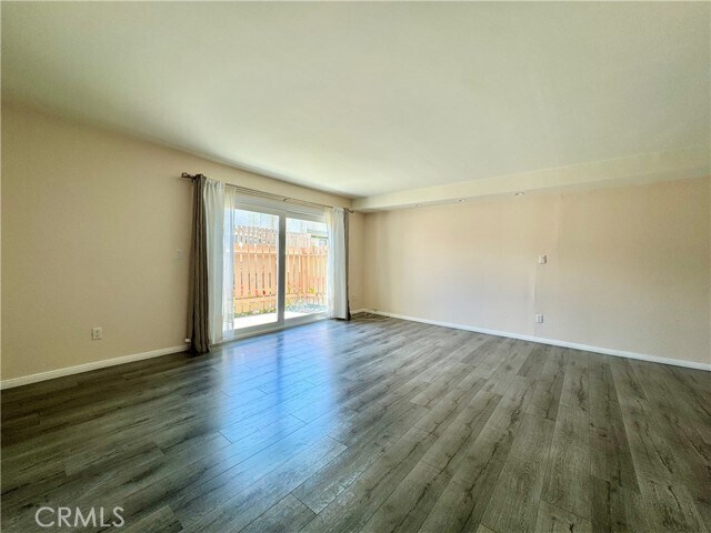 Foto del edificio - 2300 S Hacienda Blvd