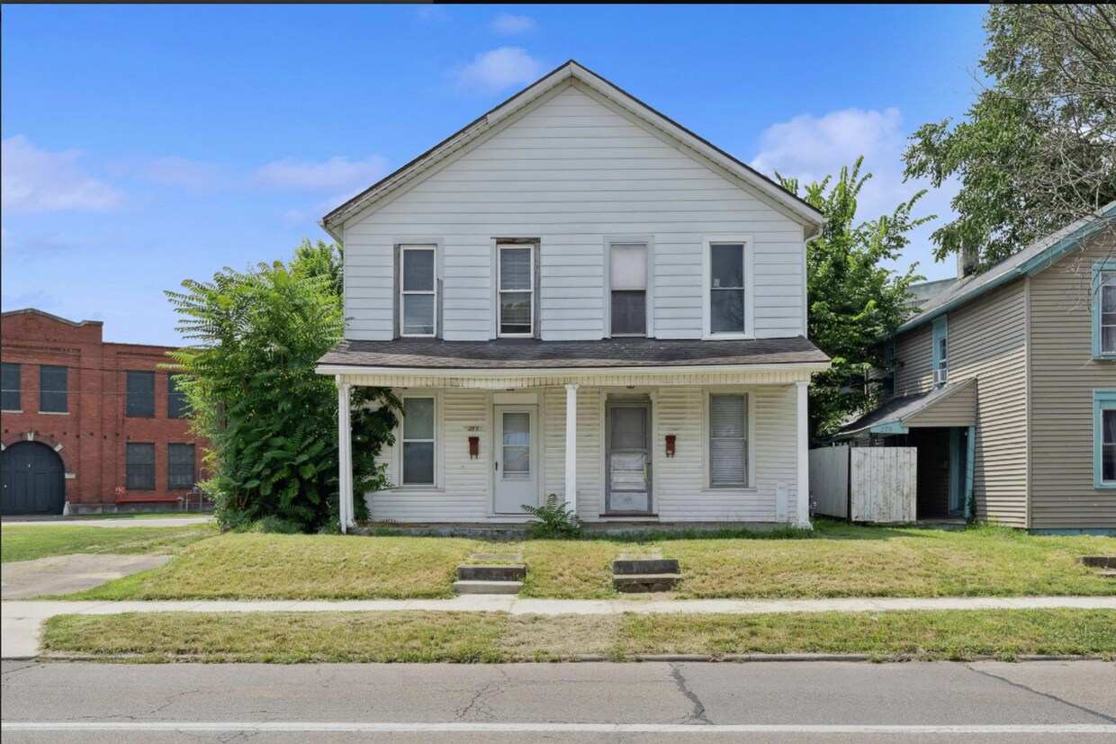 Primary Photo - 283-285 Linden Ave