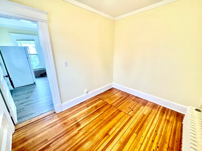 Building Photo - 22 Upson Ave