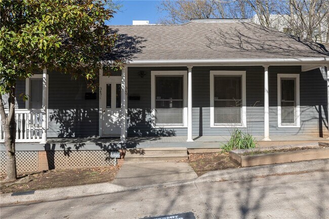 Foto del edificio - 349 Rollston Ave