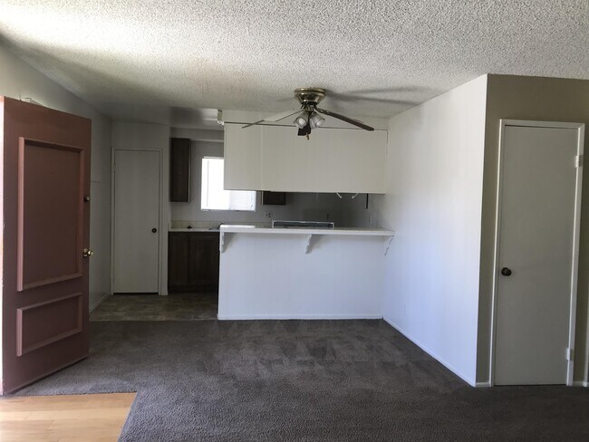 Foto del edificio - 2584 Rudder Ave