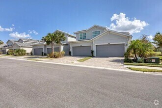 Building Photo - 14640 Sycamore Ct
