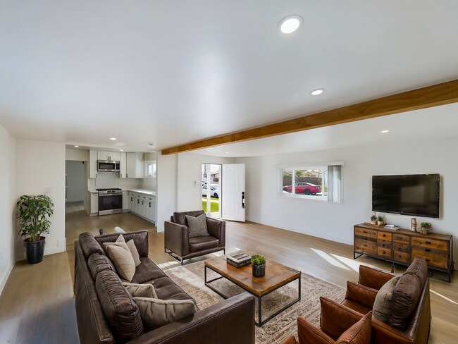 Foto del edificio - 3284 Luna Ave