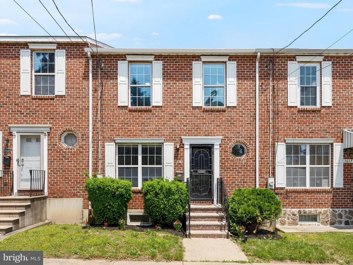 Foto principal - 7619 Forrest Ave