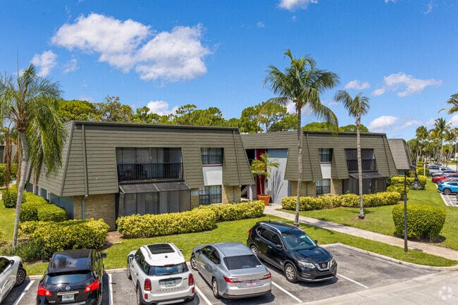 Building Photo - 4120 at Palm Beach Gardens Apartments