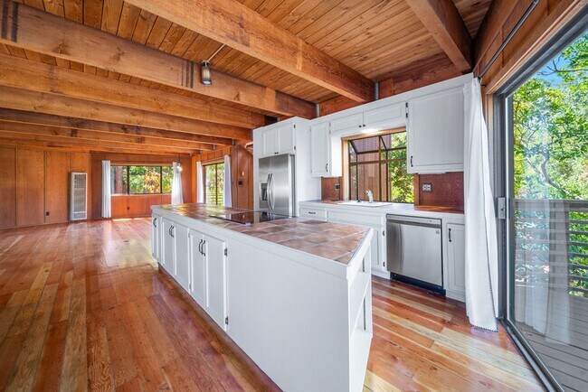 Foto del edificio - 164 Panoramic Way