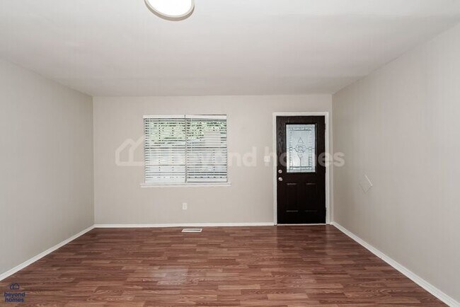 Foto del edificio - Charming 4-Bedroom, 2-Bath Home in Adamsvi...
