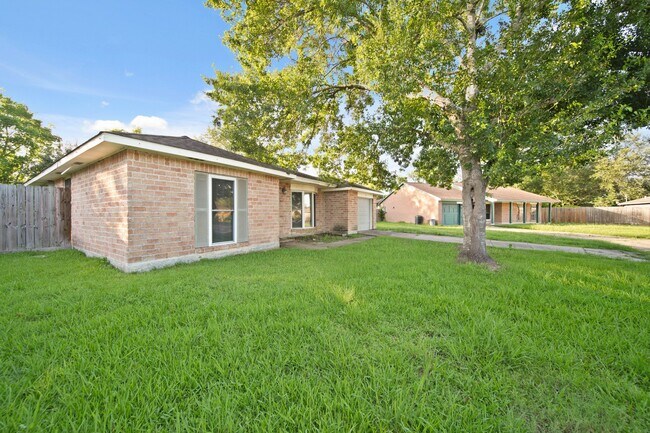 Foto del edificio - 506 Brendon Park Ln