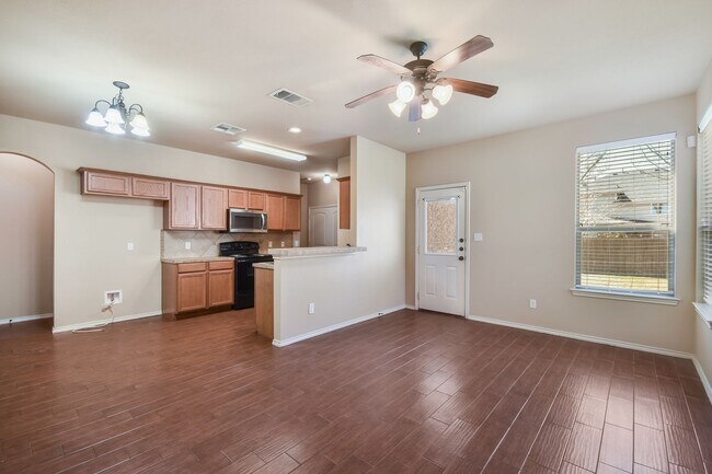 Building Photo - Nice 3 BEDROOM DUPLEX LOCATED IN HUTTO, TE...
