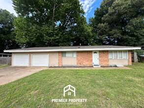 Building Photo - 2847 Elmore Park Rd