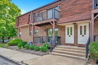 Building Photo - 116 Westminster Pl