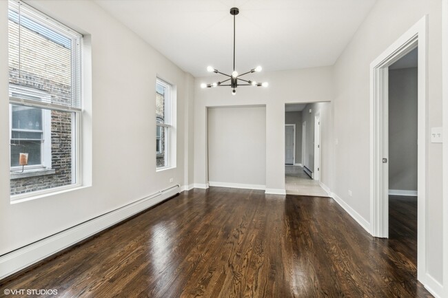 Building Photo - 1754 E 73rd St