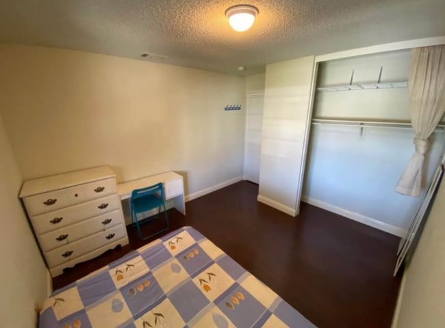 Photo - 100 Deanna Ct House