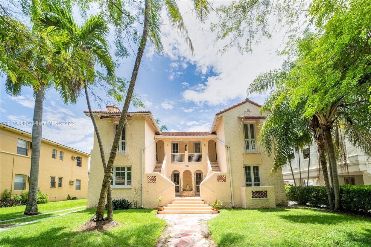 902 Salzedo St Unit 1, Coral Gables, FL 33134 Condo for Rent in Coral