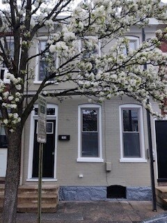 Foto principal - 165 W North St