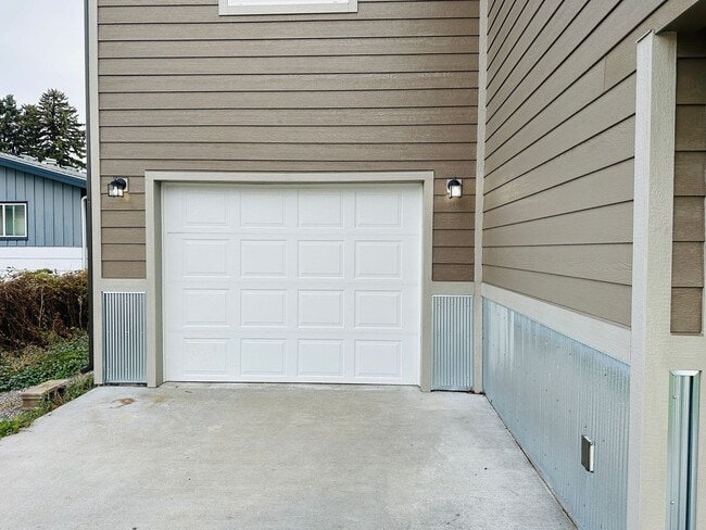 Building Photo - 947 Terry Ave.