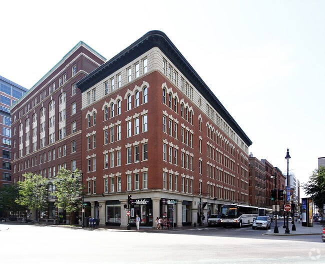 Primary Photo - Lincoln Plaza II