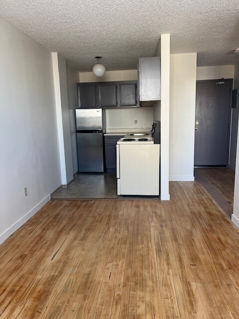 Building Photo - Drinkle No. 3 Apartments