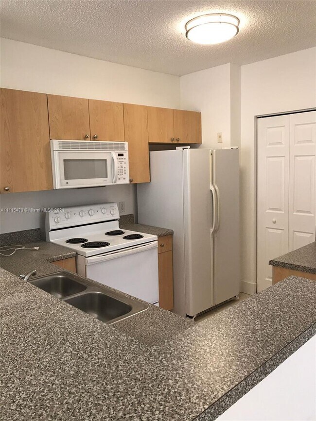 8020 N Nob Hill Rd Unit 208, Tamarac, FL 33321 Condo for Rent in
