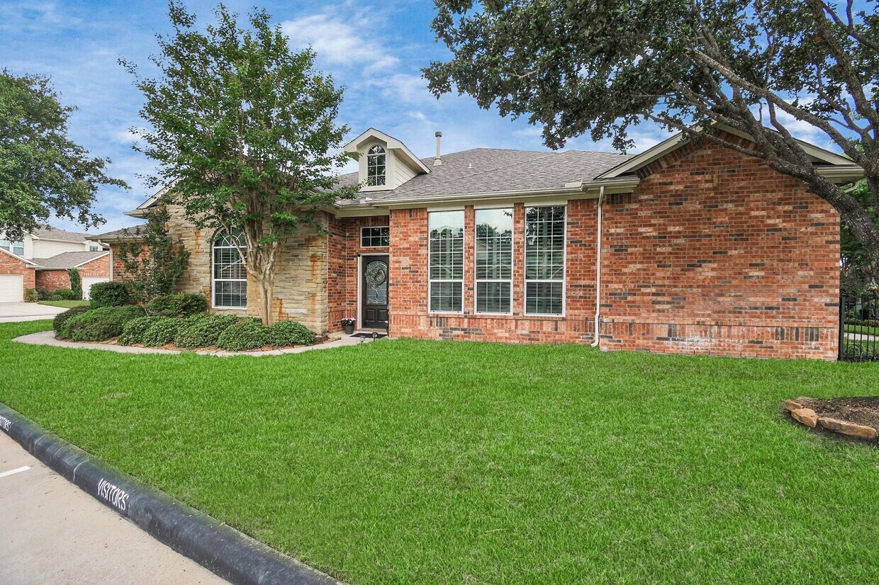 Foto principal - 8624 Sunset Loch Dr