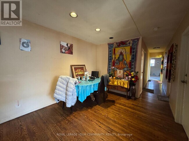 Building Photo - 15 Bison Dr