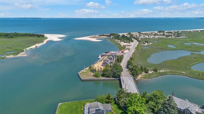 Foto del edificio - 286 Towd Point Rd