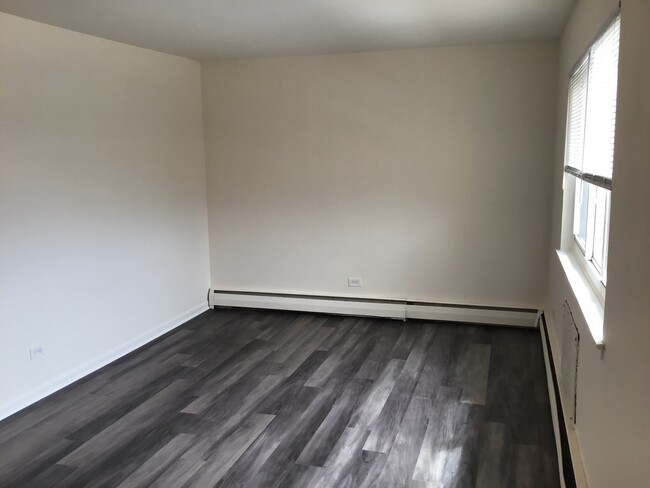 Foto del edificio - 627 S Blanchard St
