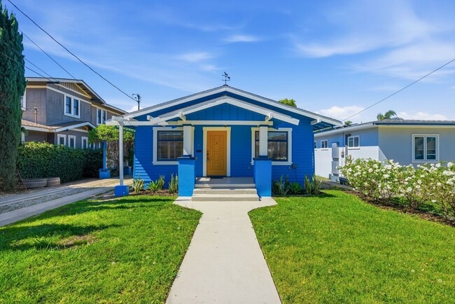 Remodeled Craftsman Single Family Home in Old Town Orange - Remodeled Craftsman Single Family Home in Old Town Orange