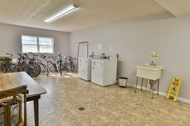 Building Photo - 2109 Cedar Run Dr
