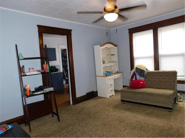 dining room/connecting room - 723 W 5th St
