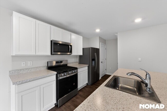 Building Photo - 92 Currant Cir