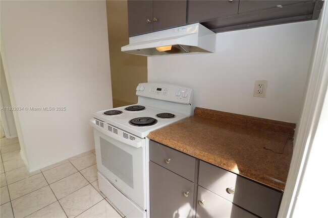 Foto del edificio - 271 NW 41st St
