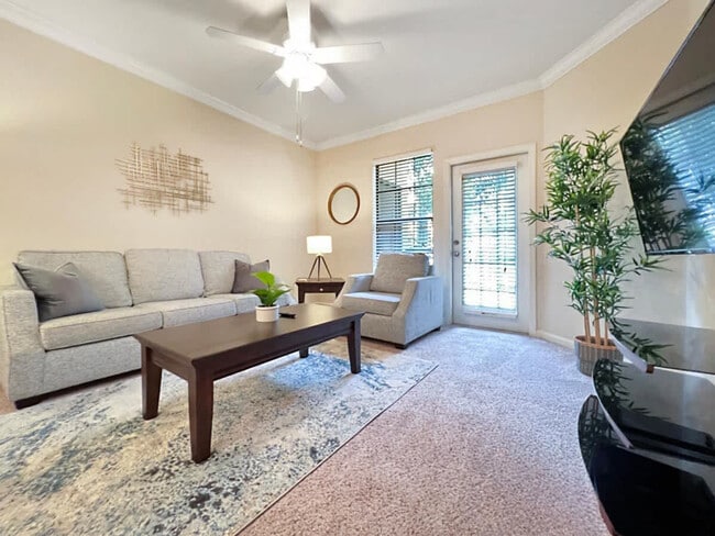 Building Photo - 2021 N Lemans Blvd