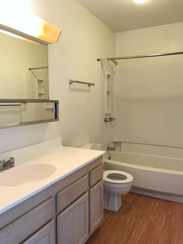 Foto principal - Kumelewai Gardens 1 Bedroom, 1 Bath, 1 Par...