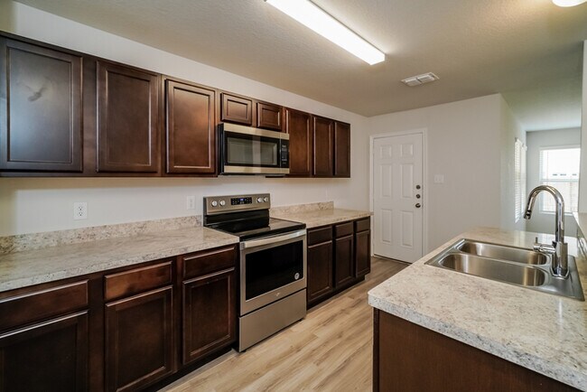 Foto del edificio - 10430 Clearwater Wy
