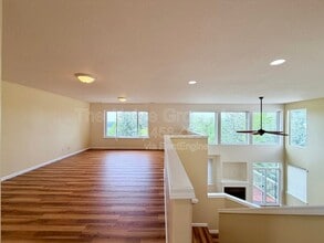 Building Photo - 13760 SW Mapleview Ln