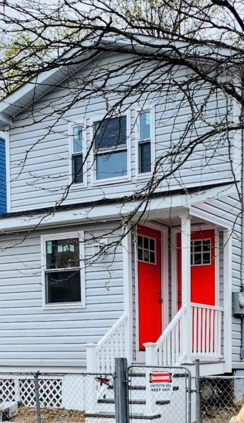 MORE PHOTOS TO COME - 30 New St