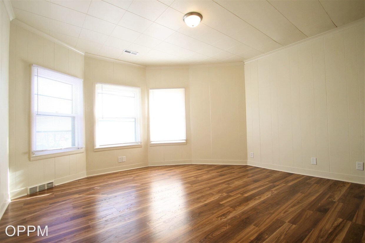 Primary Photo - 3 br, 1 bath House - 116 N. 40th