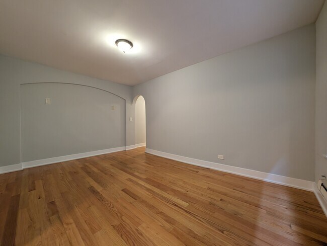 Foto del edificio - 429 W Roscoe St