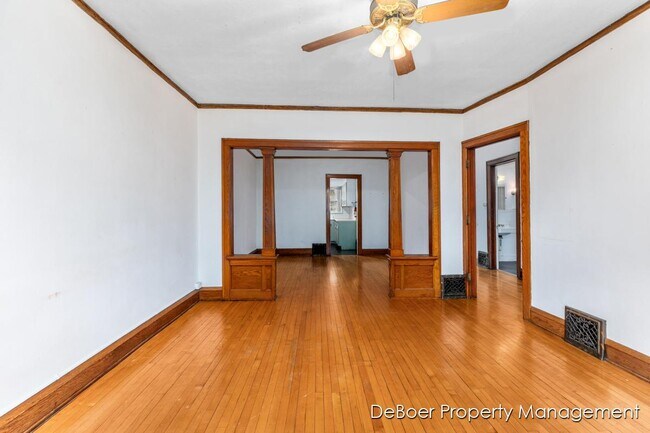 Building Photo - 301 W Dutton St