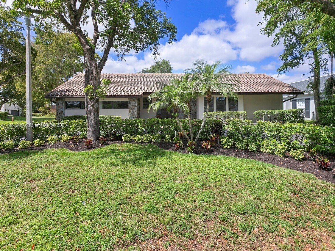 Foto principal - 8491 Gatehouse Rd