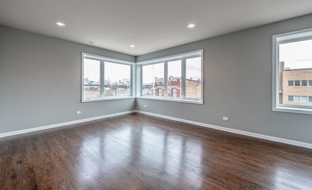 Building Photo - 2606 S Halsted St
