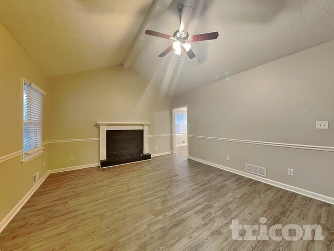 Building Photo - 100 Beaverdam Ct