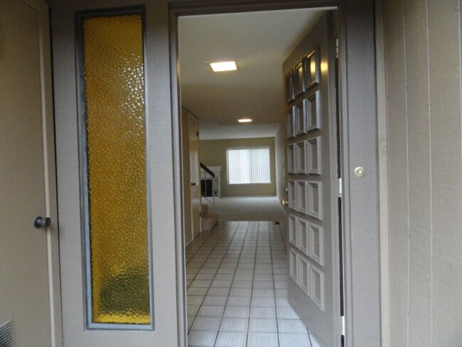 Foto del edificio - Rio Road Condo