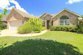 Building Photo - 3104 SW Tunica Ave