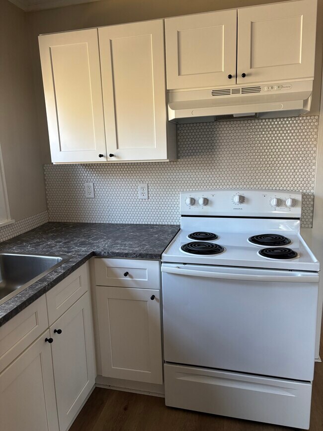 Foto del edificio - 995 Western Ave